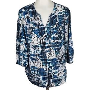 APT. 9 Geometic Abstract Blue White Lightweight